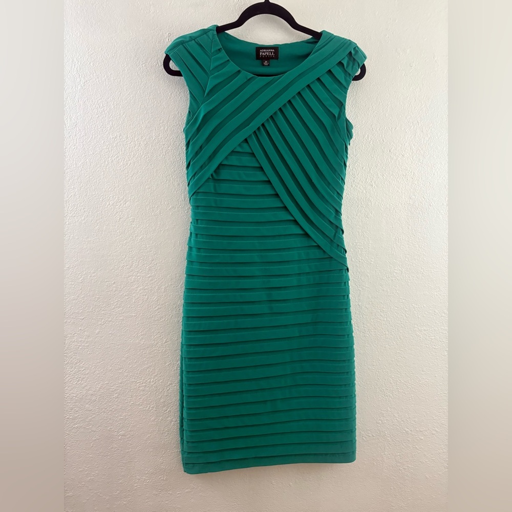 Adrianna Papell green Bodycon sleeveless Bandage Sheath Dress Knee Length sz 6P